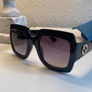 Gucci oversized sunglasses